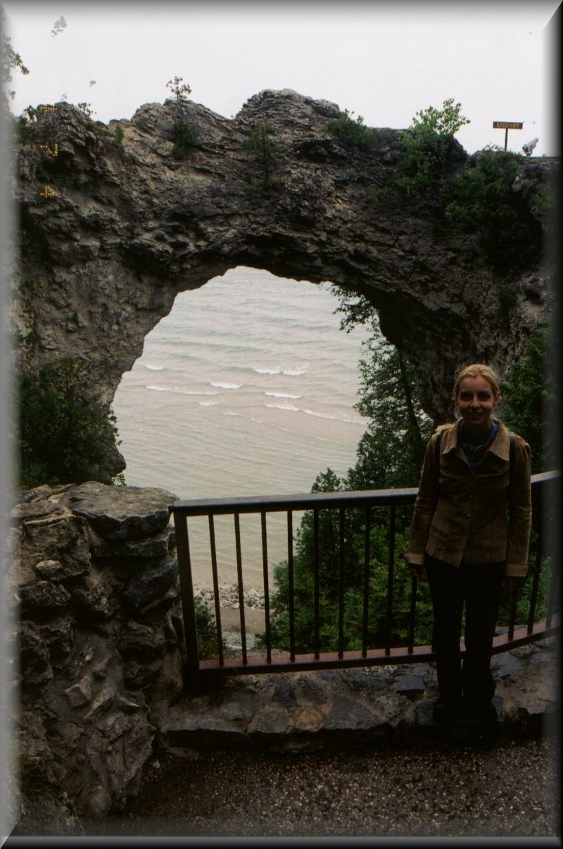 Lumi__Mackinac_arch__rock